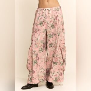 Davi & Dani Romantic Cottagecore Cropped Pink Floral Big Pocket Cargo Pants